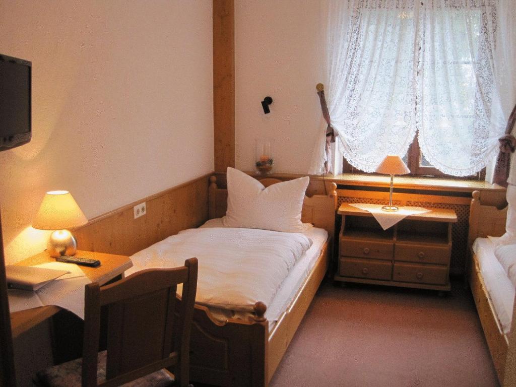Hotel Restaurant Albans Sonne Bad Rippoldsau-Schapbach Room photo